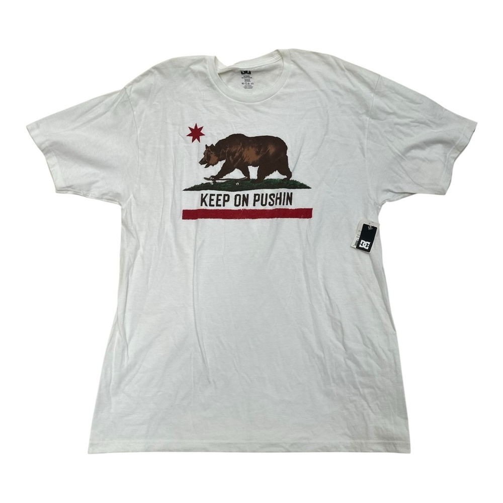 DC White Graphic Bear T-Shirt NWT - Mens Size XL